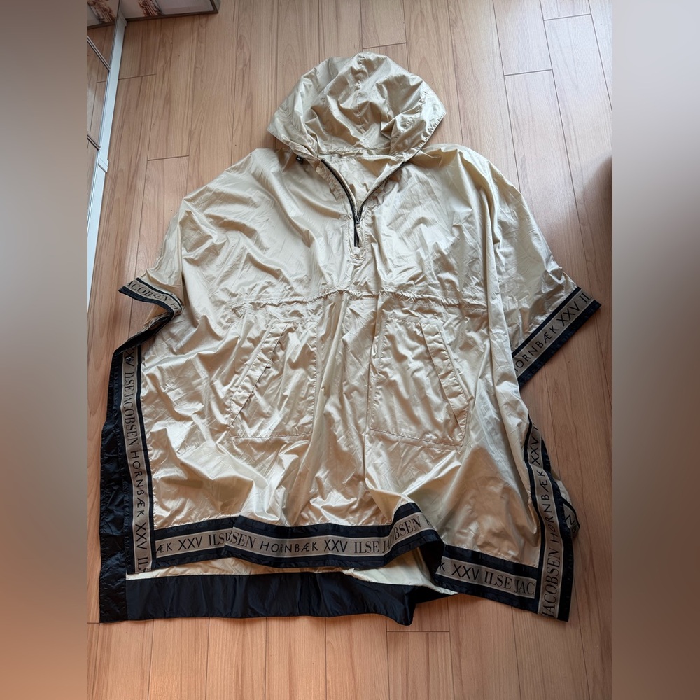 Ilse Jacobsen Gold Raincoat Poncho - Picture 5 of 8